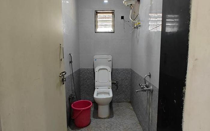 FabHotel The Royal Inn