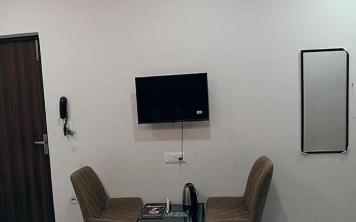 FabHotel Citi Residenci - Banaras Railway Station