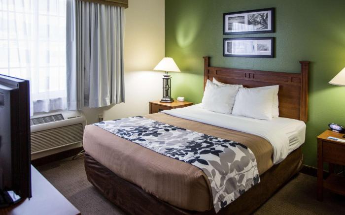 Sleep Inn & Suites Conference Center Eau Claire North