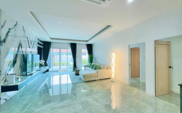 E私享4卧4卫高端度假泳池民宿/宽敞占地380平方/离中天海滩、夜市近/生活便利/小区免费停车可烧烤