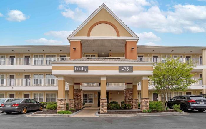 Studio 6 Huntsville, AL - US Space & Rocket Center