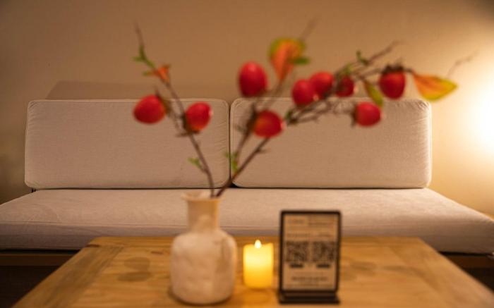 Home. Homestay - Japandi Lightwood Room 1