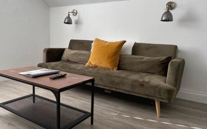 1 Bed Room Flat With Sofa Bed and Full Kitchen