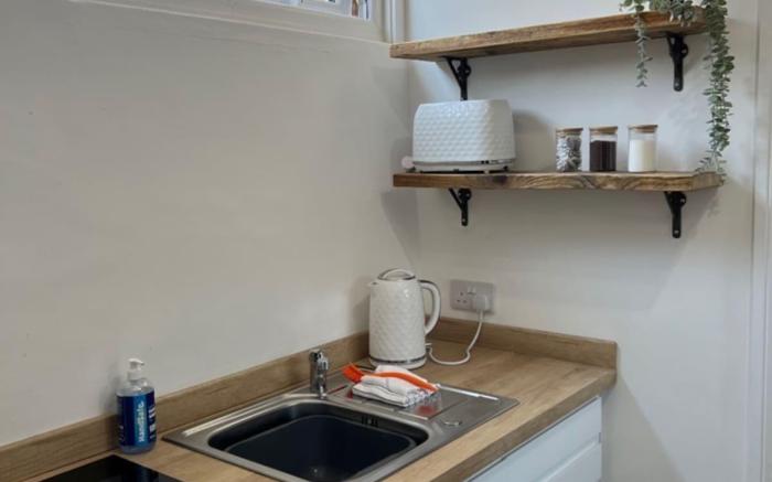 1 Bed Room Flat With Sofa Bed and Full Kitchen