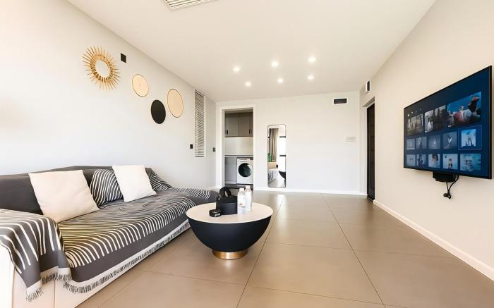 Nook Select · 68sqm Studio · 1km to Hongya Cave