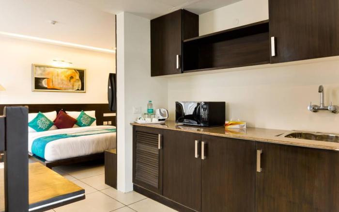 CORPORATE STAYS-SUNCITY