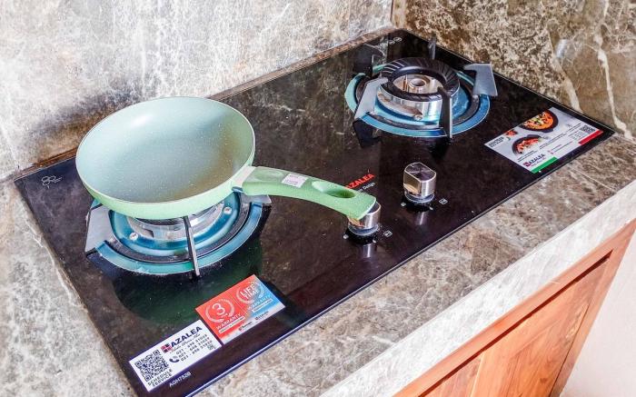 Brand New for Honeymoon Free Floating Breakfast