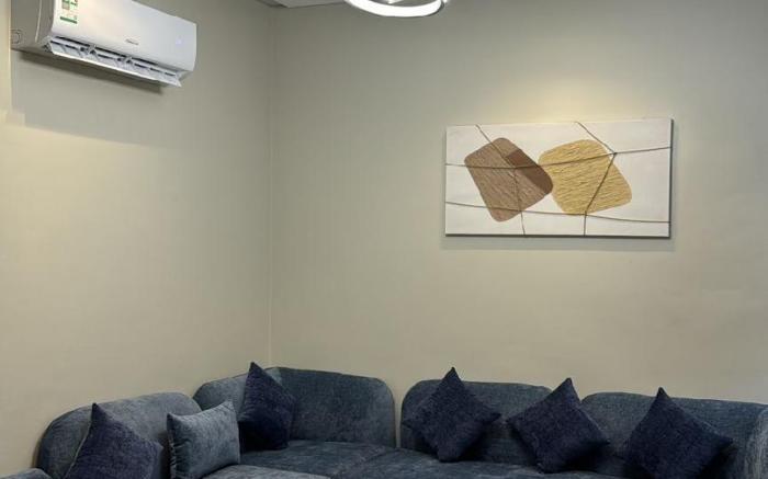 شقه كبيره بغرفه وصاله Large apartment with one bed