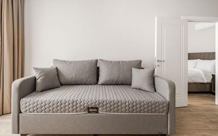 Central Brand New Apartment w/Elevator Near Metro