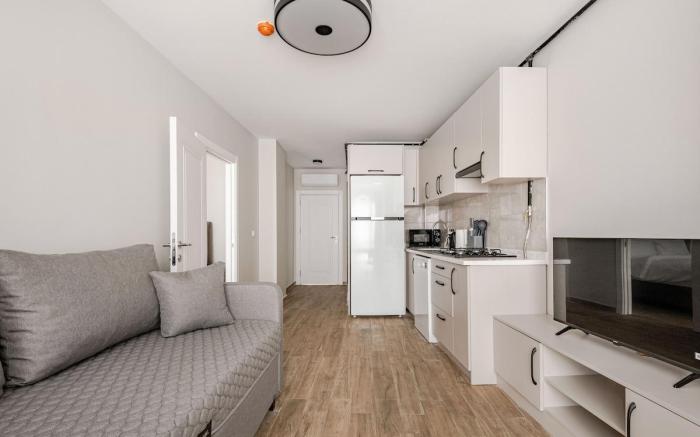 Central Brand New Apartment w/Elevator Near Metro