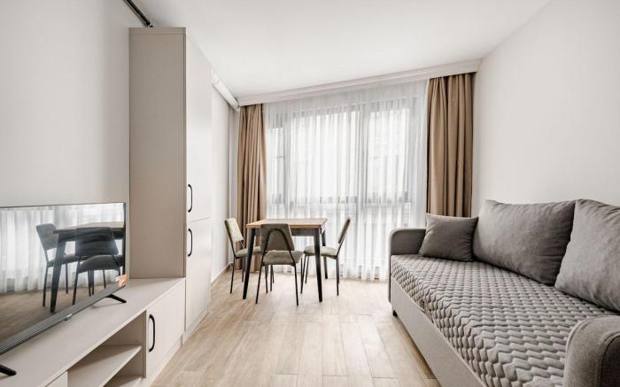 Central Brand New Apartment w/Elevator Near Metro