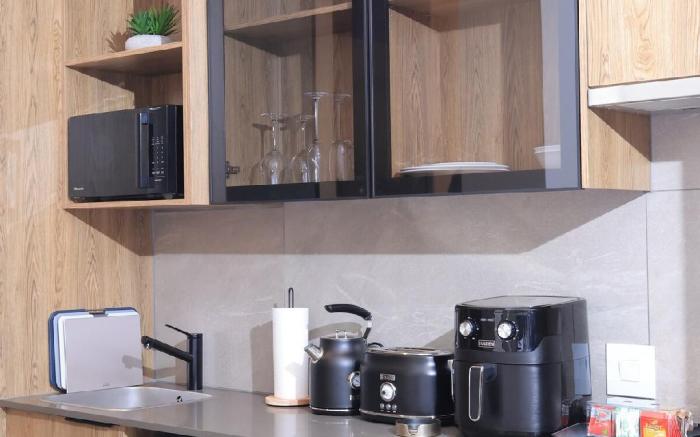 Luxurious and Modern, Menlyn Maine Residences 825