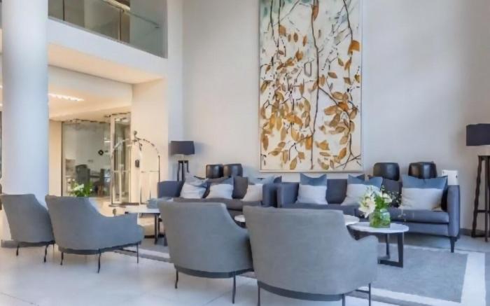 Luxurious and Modern, Menlyn Maine Residences 825