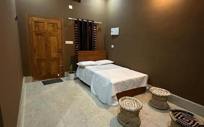 PEAK PARADISE RESORT 