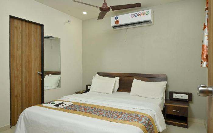 Hotel Blue Leaf Rajkot 
