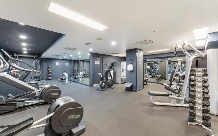 Incredible City Views in Convenient CBD Apartment