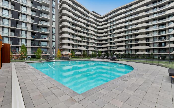 Contemporary 2-Bed Haven with Swimming Pool