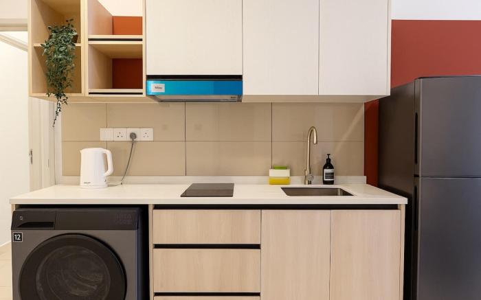 KLCC View Infinity Pool, Kuala Lumpur |Mall •Train