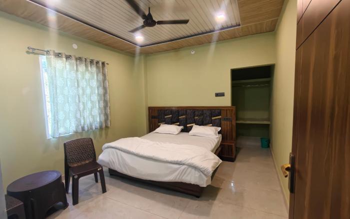 KANAK HOTEL & RESTAURANT