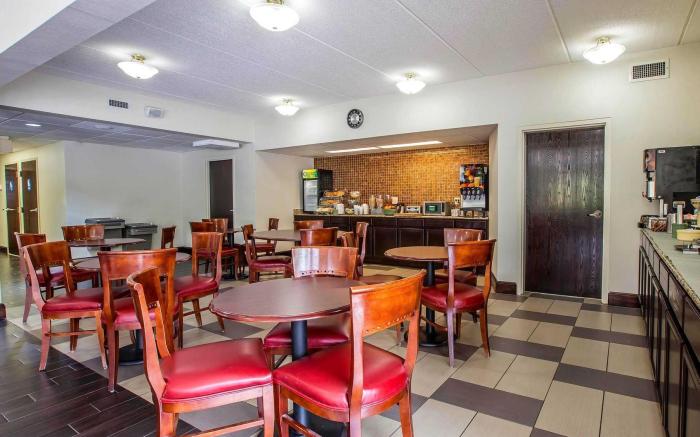 Quality Inn Airport - Southeast