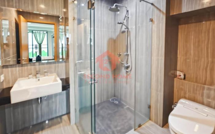 Strategic 2BR Capitol Apt w/ Pool, Gym, Wi-Fi