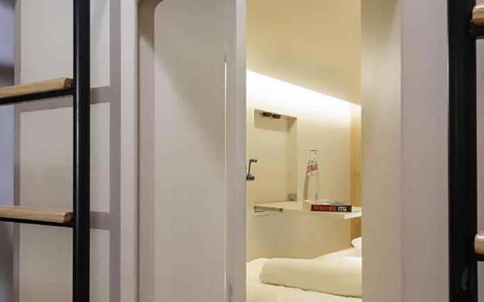 Jeru Caps CityCenter