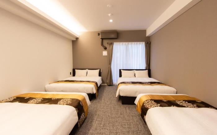 Tabi and.-light-hakata01