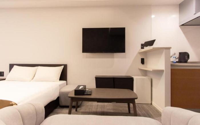 Tabi and.-light-hakata01