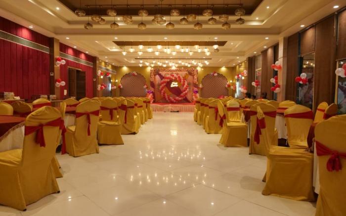 Dev Sagar Hotel & Restaurant