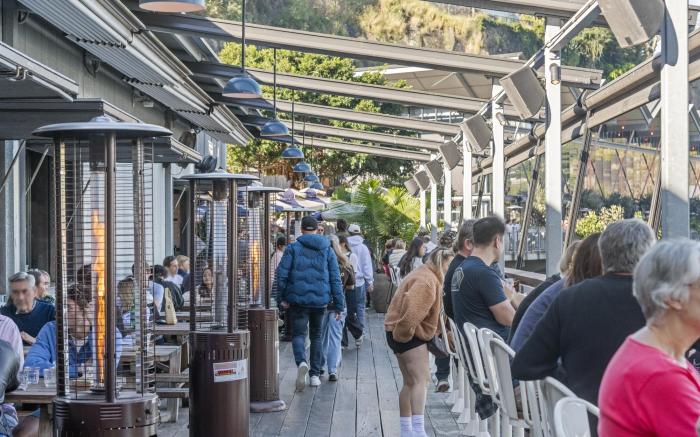 Stylish Brisbane City Stay with BBQ, Pool & Gym