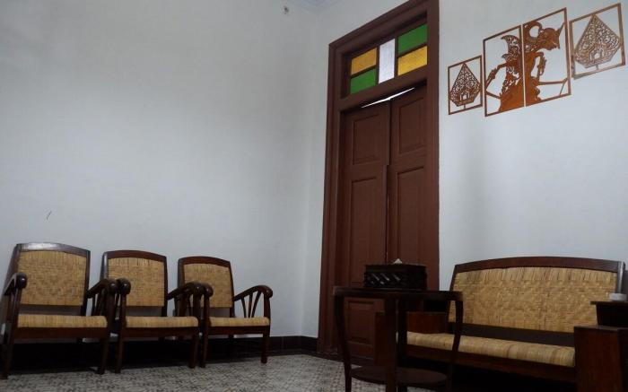 Omah Kuwitan, Traditional Java Home & Hospitality