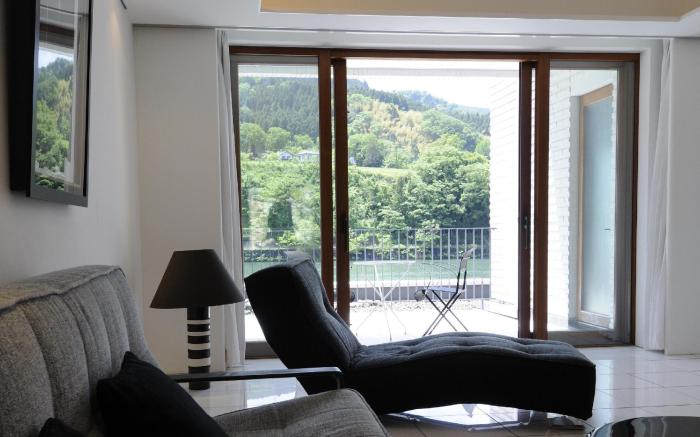 River Retreat Garaku