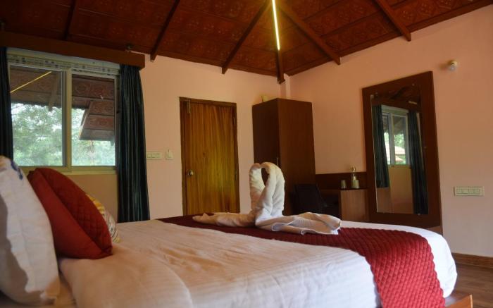 Sunrise Retreat Luxury Farm-stay Kabini