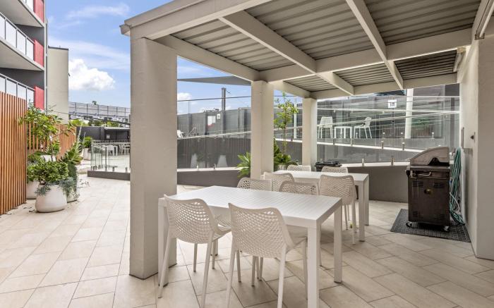 Central Bowen Hills Stay