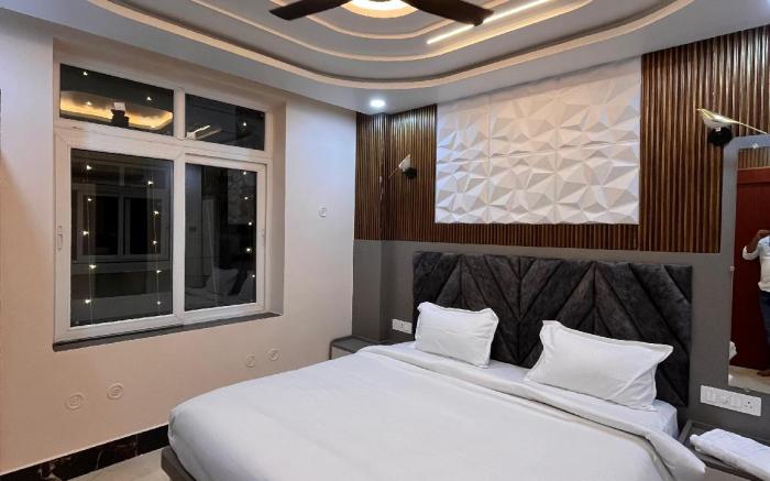 Hotel Yes Please Near New Delhi Junction
