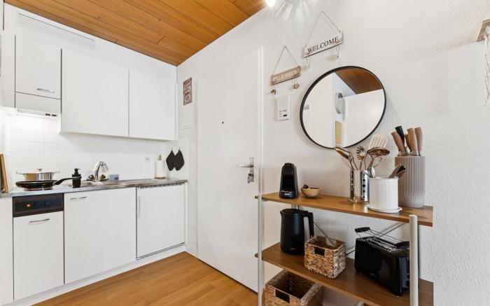 Lake View Studio | By the lake – Mountain view