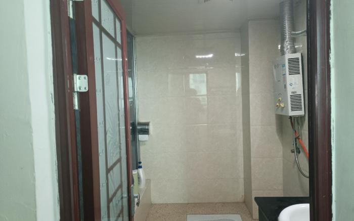 江景房，赏小北江璀璨夜景，可吹江风吃烧烤，近城市广场商圈，北门街，女人街，交通便利，生活设施齐全交通