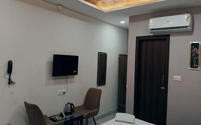 FabHotel UK House Residency