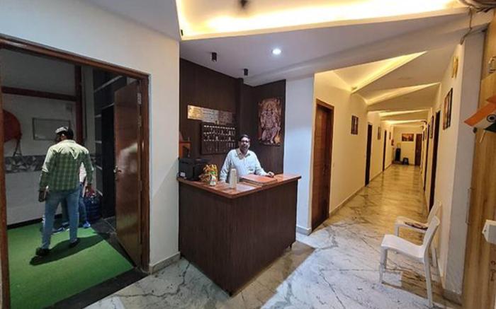 FabHotel The Param Continental