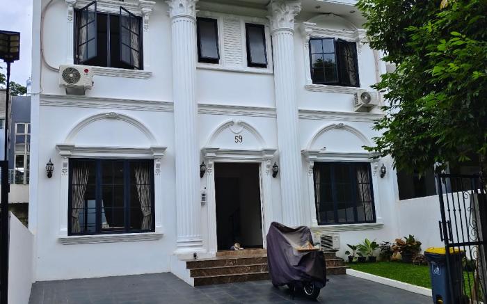 Villa sentul city sewa harian kolam renang rooftop