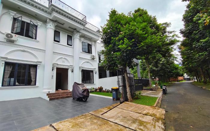 Villa sentul city sewa harian kolam renang rooftop