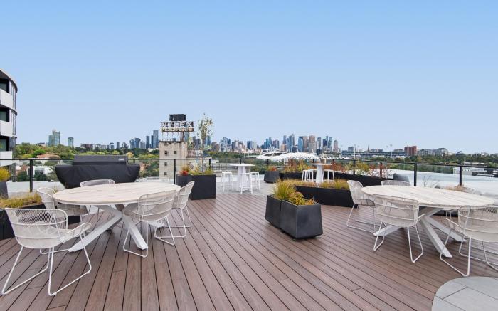 Executive 2-Bed Apartment with Views, Gym and Spa