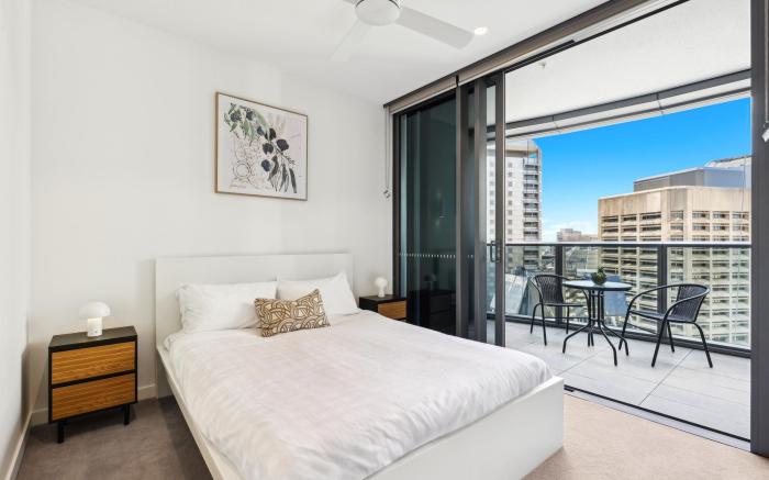 Brisbane 1BR with Pool, Spa, Sauna and Balcony