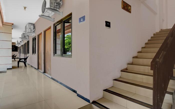 OYO 94899 Nilskost Syariah Near Upn