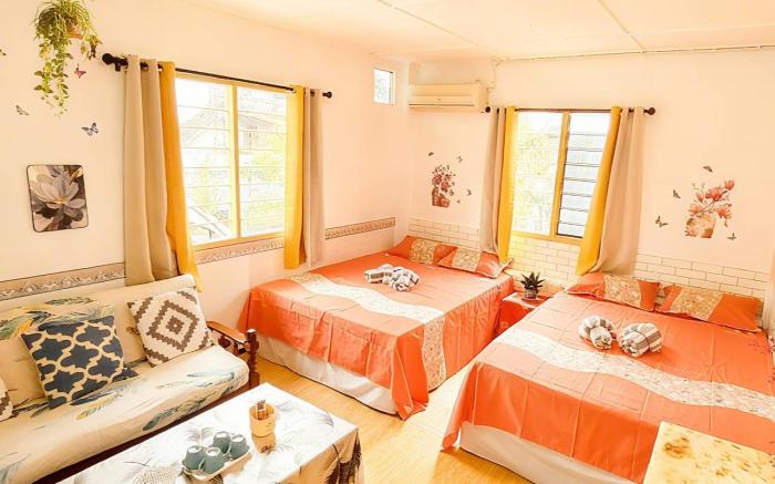 a玖月舒苑双床房2-4人间室外独立卫生间空调沙发大花园6417