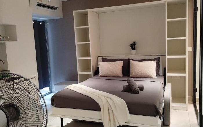 Cozy Queen Studio by ComfyAsia