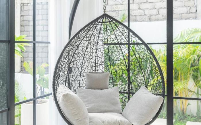 Vista-Luxury 2BR • Pool • Rooftop Over Rice Fields