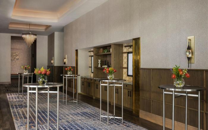 The Tess, Autograph Collection