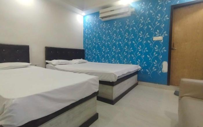 Collection O Saltlake Aadhar Office A&M Regency