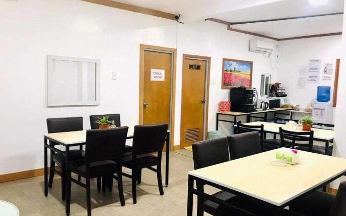 Collection O JM Lodge Near Clark Airport